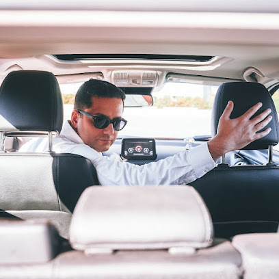 Zula Driving School instructor in a North Vancouver training car